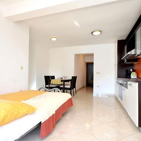 Apartment Srima Kültér fotó