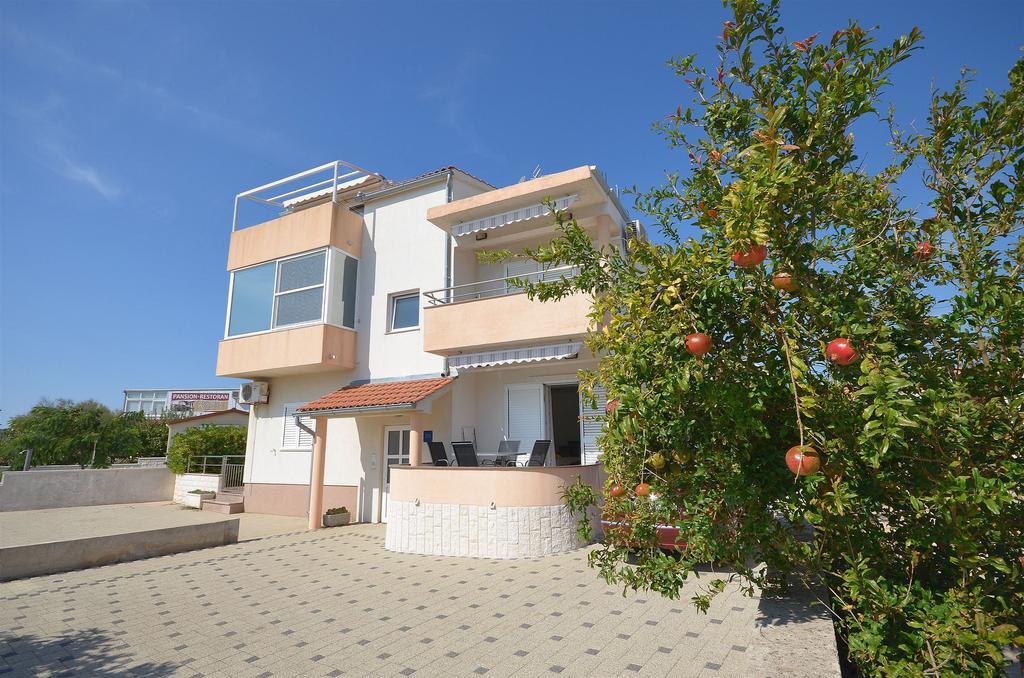 Apartment Srima Kültér fotó